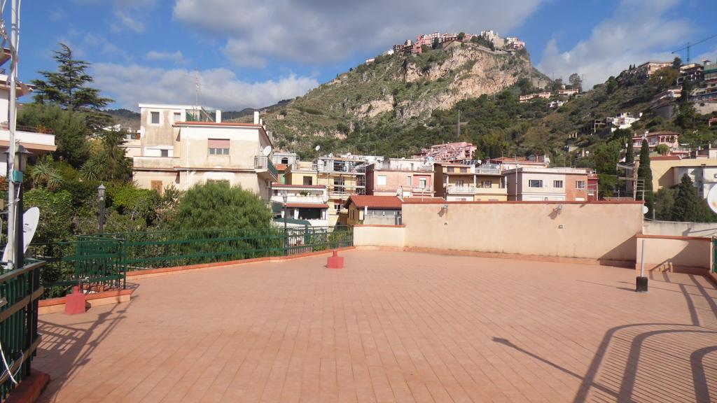Апартаменти La Casa Di Marilena Таорміна Екстер'єр фото